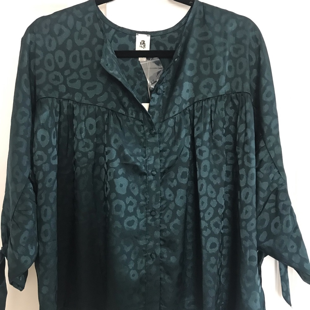 Cheetah patterned blouse